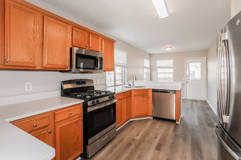 2,775/Mo, 1019 Carlisle Dr Arlington, TX 76017 Kitchen View 2