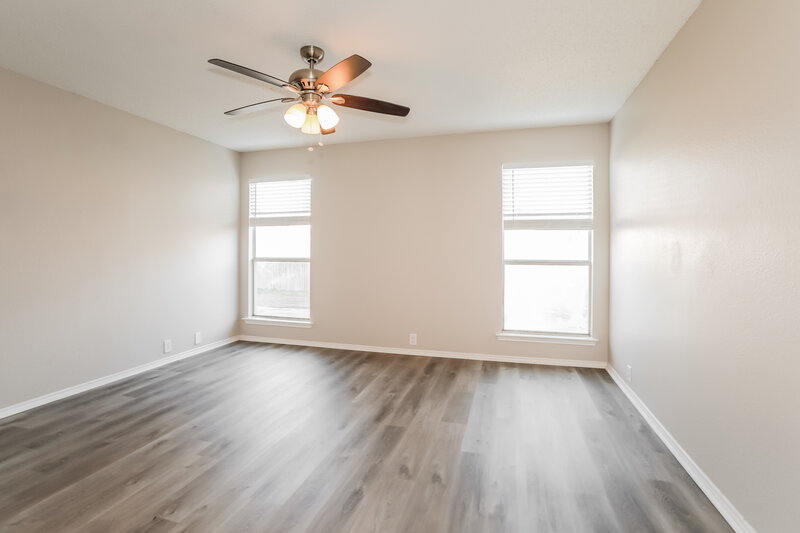 2,775/Mo, 1019 Carlisle Dr Arlington, TX 76017 Main Bedroom View 2