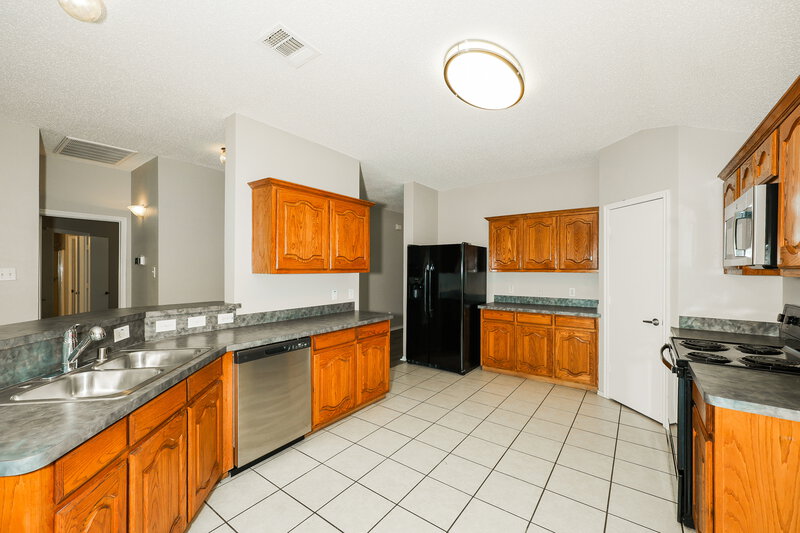 2,595/Mo, 829 Clear Creek Dr Desoto, TX 75115 Kitchen View