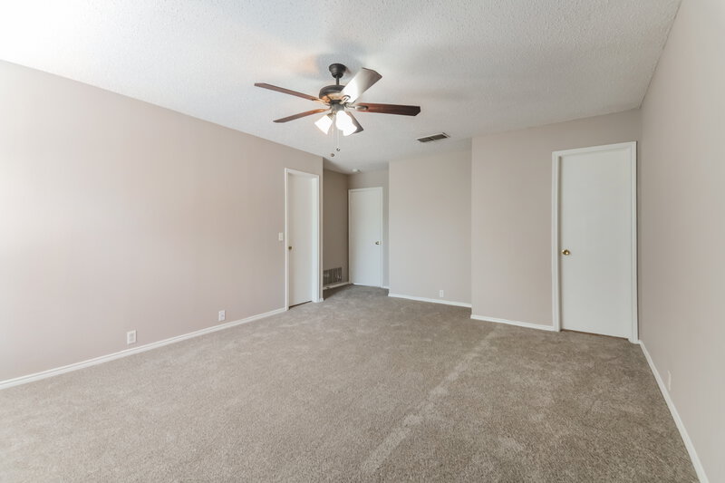 2,195/Mo, 1112 Beechwood Dr Denton, TX 76210 Main Bedroom View 2