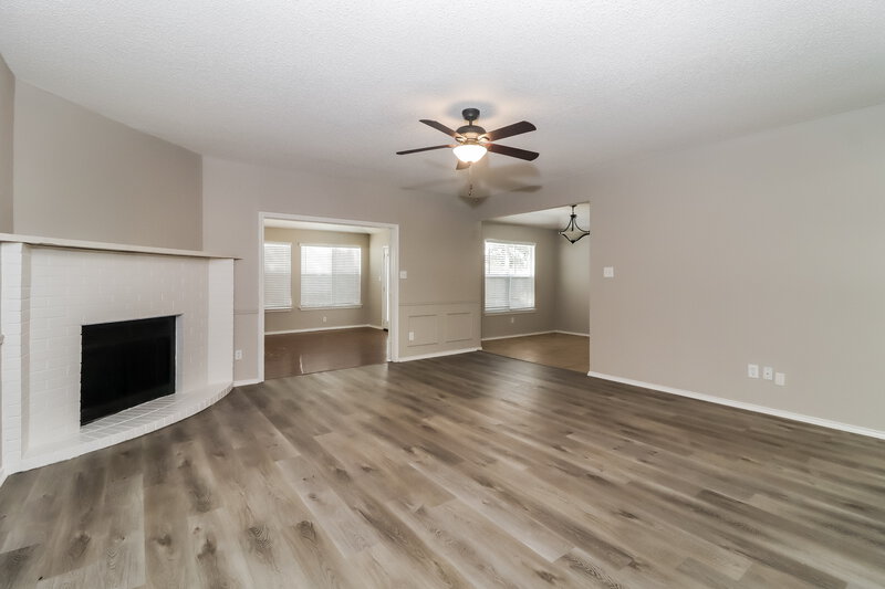 2,390/Mo, 5021 Flat Creek Dr Fort Worth, TX 76179 Living Room View 2