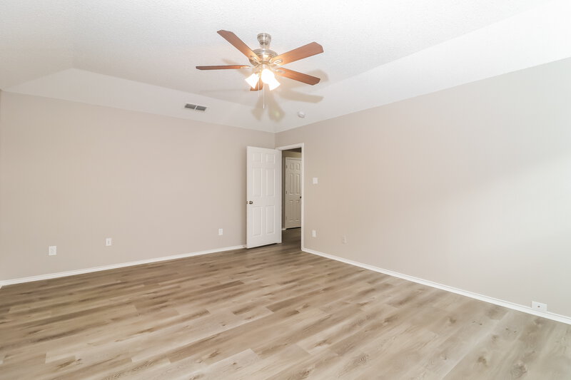 2,390/Mo, 5021 Flat Creek Dr Fort Worth, TX 76179 Main Bedroom View 2