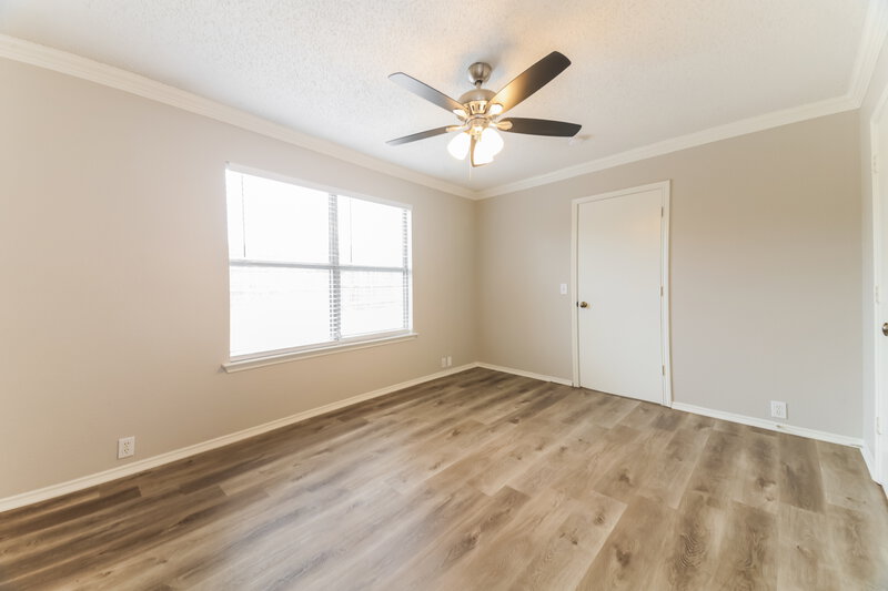 2,000/Mo, 3312 Bent Creek Dr Denton, TX 76210 Main Bedroom View 2