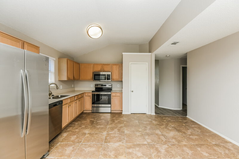 1,880/Mo, 10913 Deauville Cir S Fort Worth, TX 76108 Kitchen View