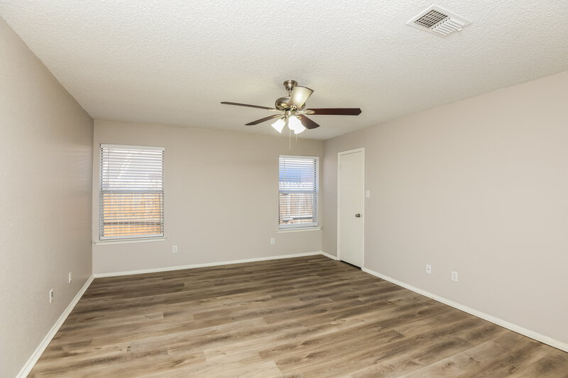 1,880/Mo, 10913 Deauville Cir S Fort Worth, TX 76108 Main Bedroom View