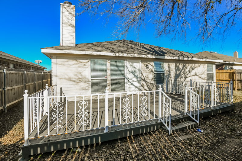 1,880/Mo, 10913 Deauville Cir S Fort Worth, TX 76108 Rear View