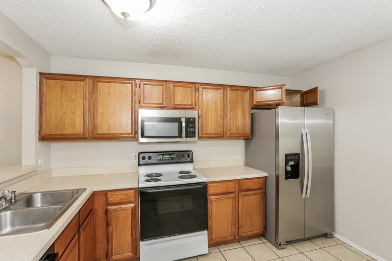 2,530/Mo, 6505 Nicole Way Arlington, TX 76002 Kitchen View 2
