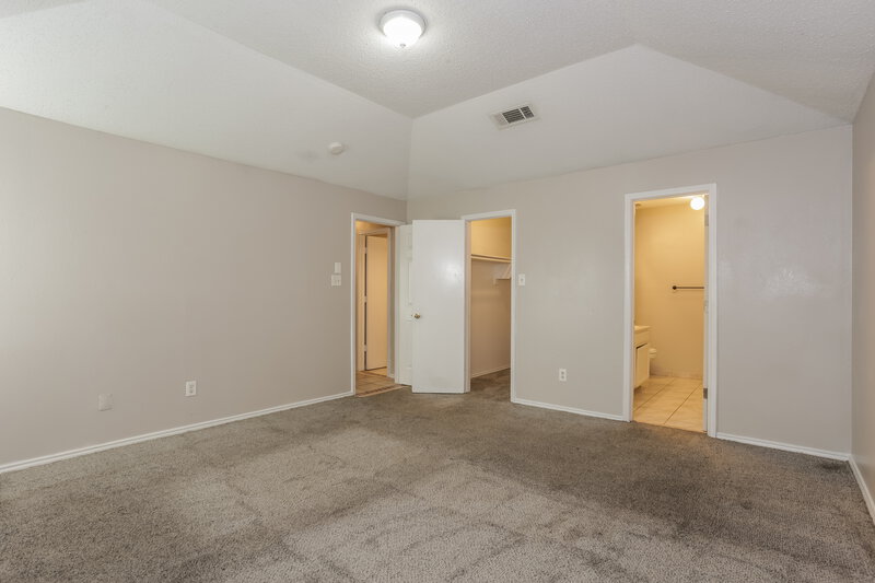 2,530/Mo, 6505 Nicole Way Arlington, TX 76002 Main Bedroom View 2