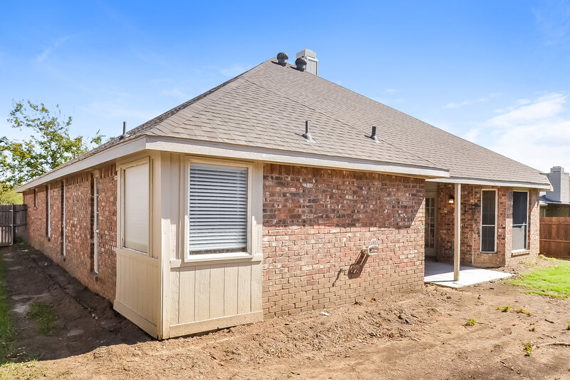 2,230/Mo, 2317 Westview Trl Denton, TX 76207 Rear View