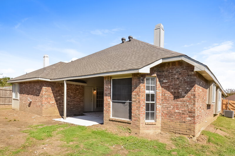 2,230/Mo, 2317 Westview Trl Denton, TX 76207 Rear View 2