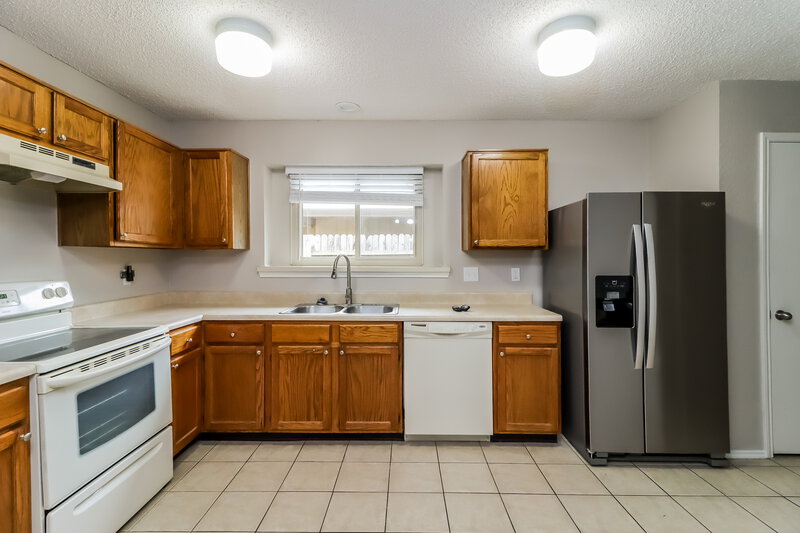 2,780/Mo, 6317 Woodstream Trl Fort Worth, TX 76133 Kitchen View