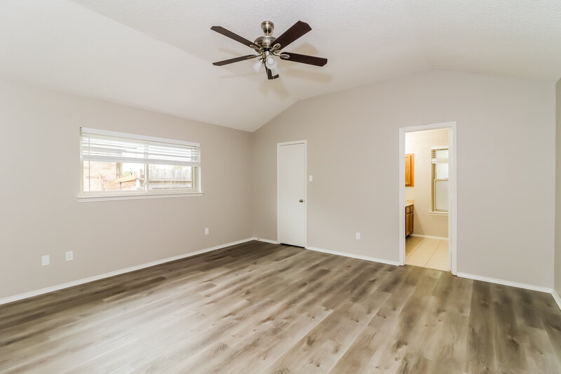 2,780/Mo, 6317 Woodstream Trl Fort Worth, TX 76133 Main Bedroom View
