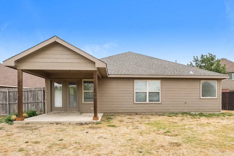 2,580/Mo, 16301 Severn Ln Justin, TX 76247 Rear View