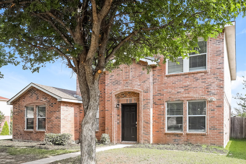 2,425/Mo, 8201 Montecito Dr Denton, TX 76210 Front View