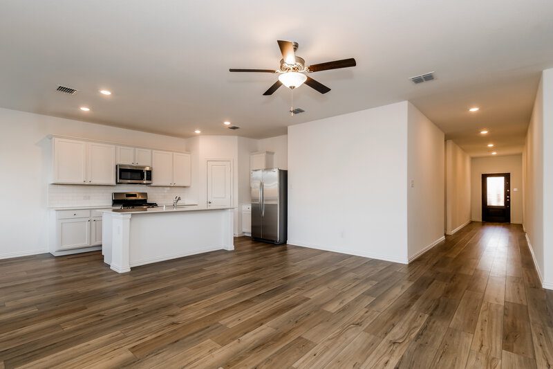 1,965/Mo, 1114 Daffodil Street Princeton, TX 75407 Living Room View 2