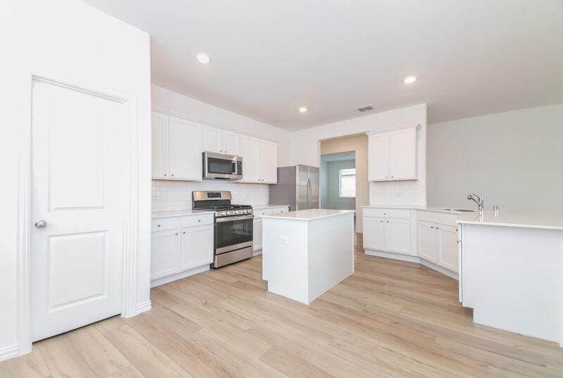 2,050/Mo, 1110 Daffodil Street Princeton, TX 75407 Kitchen View 3