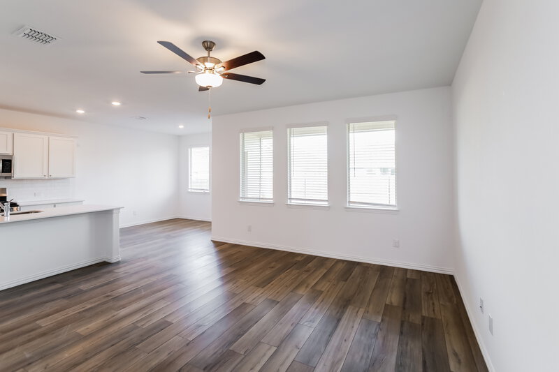 2,190/Mo, 1108 Daffodil Street Princeton, TX 75407 Living Room View 2