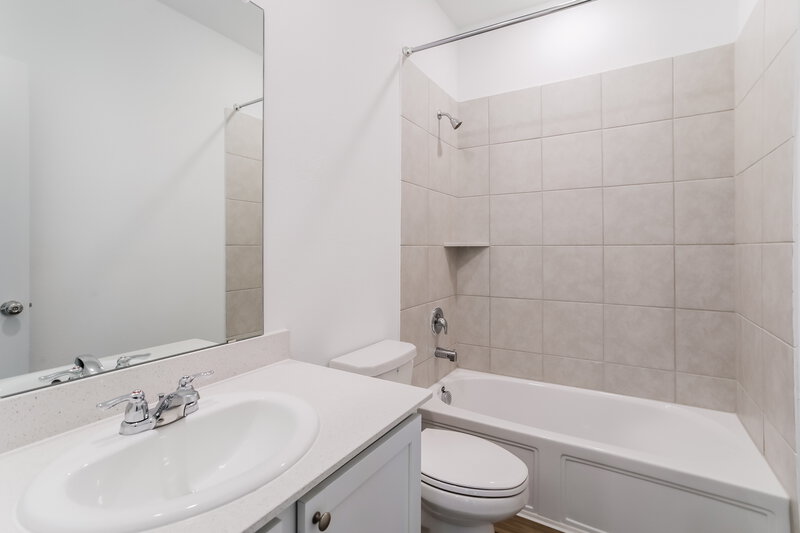 2,190/Mo, 1108 Daffodil Street Princeton, TX 75407 Bathroom View