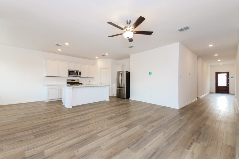 2,285/Mo, 1102 Daffodil Street Princeton, TX 75407 Living Room View 2