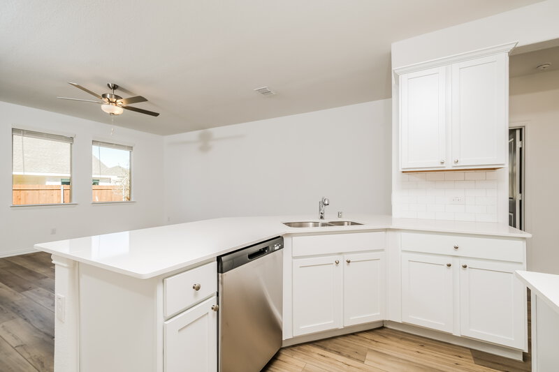2,185/Mo, 1100 Daffodil Street Princeton, TX 75407 Kitchen View 2