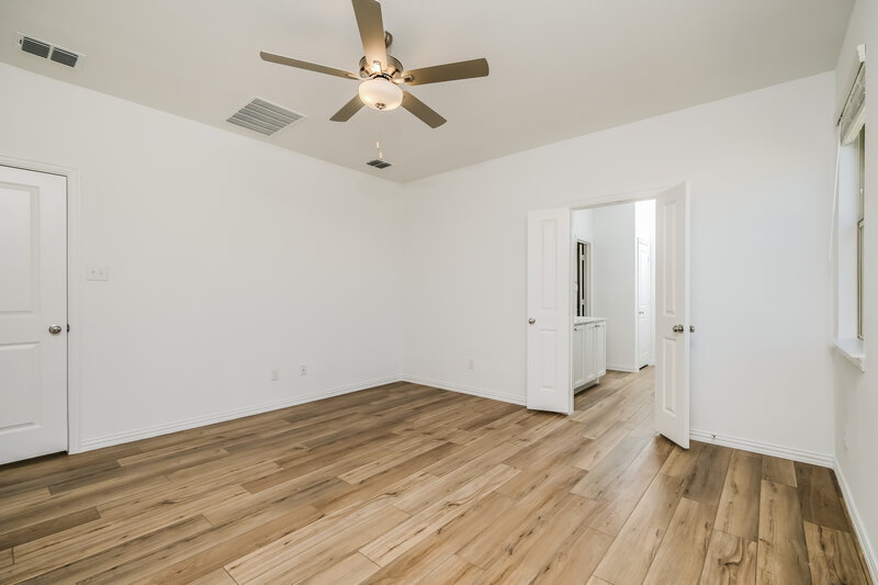 2,185/Mo, 1100 Daffodil Street Princeton, TX 75407 Main Bedroom View