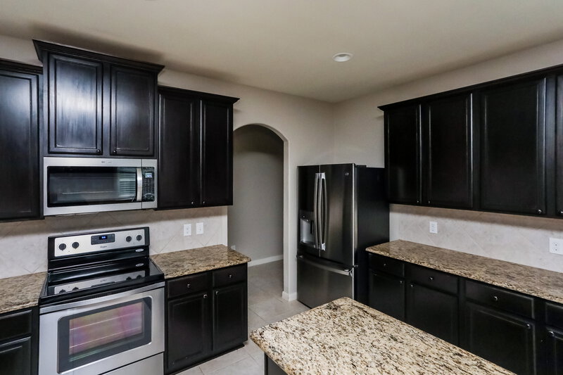 3,105/Mo, 121 Parks Branch Rd Red Oak, TX 75154 Kitchen View 2