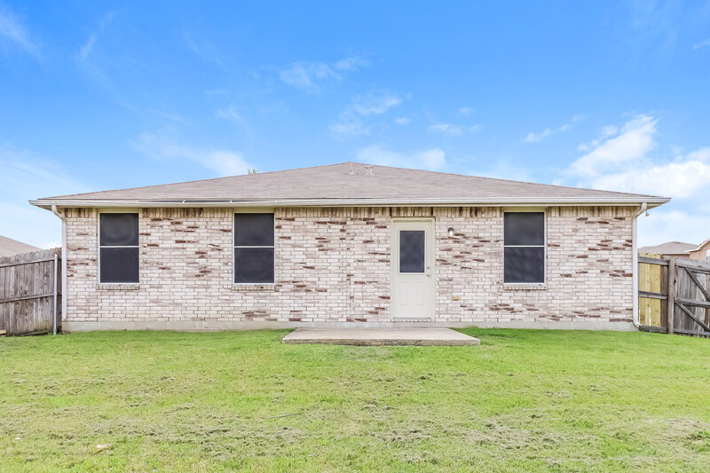 2,550/Mo, 8401 Olivia Meadow Dr Arlington, TX 76002 Rear View