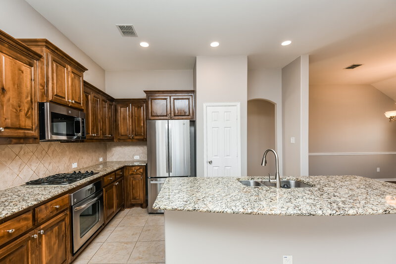2,450/Mo, 1520 Enchanted Sky Ln Haslet, TX 76052 Kitchen View