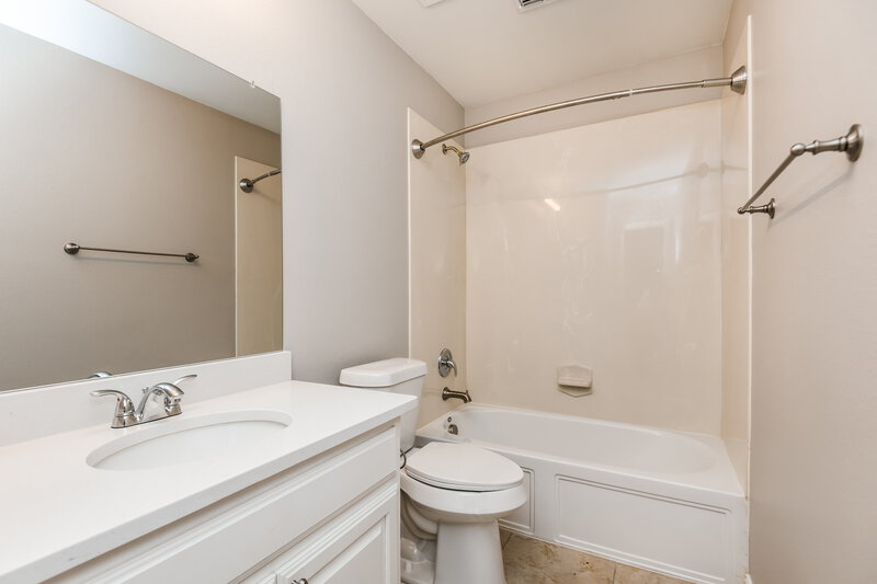 2,450/Mo, 1520 Enchanted Sky Ln Haslet, TX 76052 Bathroom View