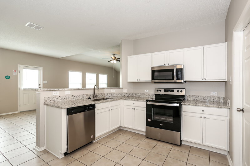 2,120/Mo, 1012 Hanover Dr Forney, TX 75126 Kitchen View 2