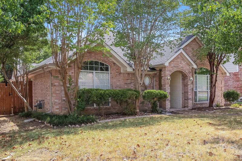 2,265/Mo, 863 Sonora Ln Grand Prairie, TX 75052 Front View 2