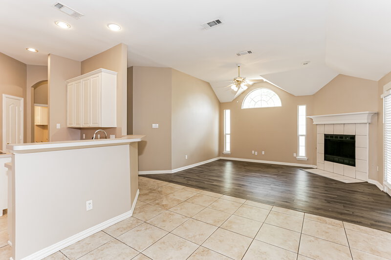 2,530/Mo, 863 Sonora Ln Grand Prairie, TX 75052 Breakfast Nook View
