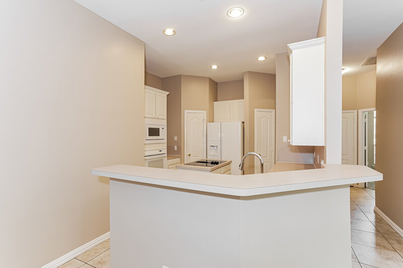 2,530/Mo, 863 Sonora Ln Grand Prairie, TX 75052 Kitchen View