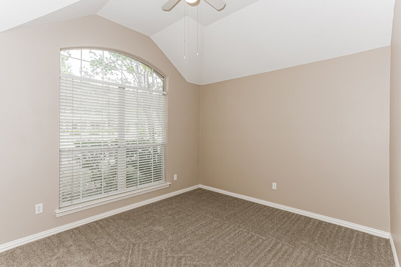 2,530/Mo, 863 Sonora Ln Grand Prairie, TX 75052 Bedroom View 2