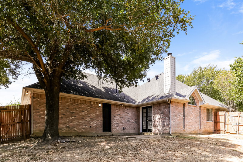 2,530/Mo, 863 Sonora Ln Grand Prairie, TX 75052 Rear View