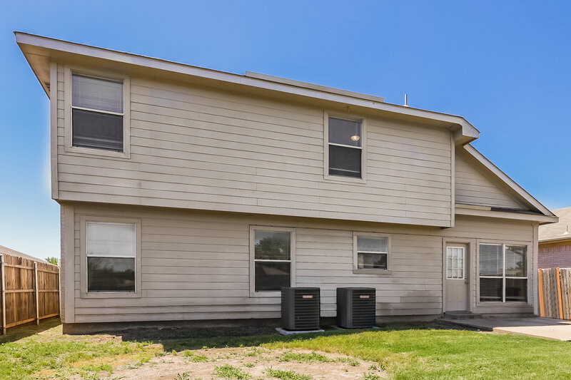 2,410/Mo, 2400 Stagecoach St Fort Worth, TX 76133 Rear View