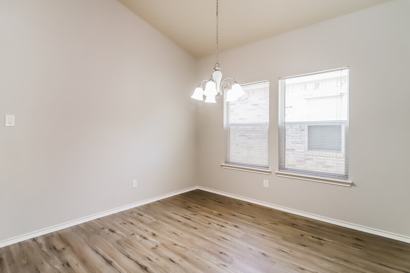 2,250/Mo, 3220 Royal Crest Dr Fort Worth, TX 76140 Dining Room View