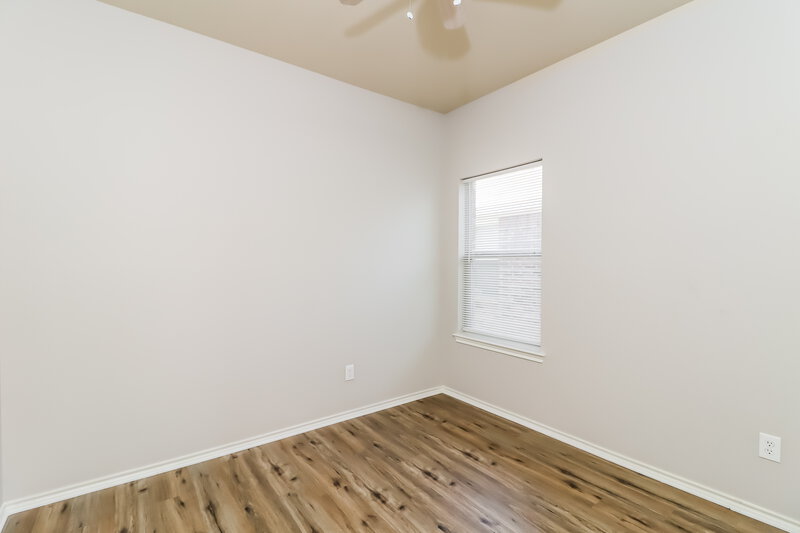 2,250/Mo, 3220 Royal Crest Dr Fort Worth, TX 76140 Bedroom View