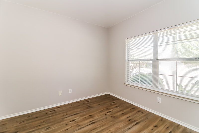 2,250/Mo, 3220 Royal Crest Dr Fort Worth, TX 76140 Bedroom View 3