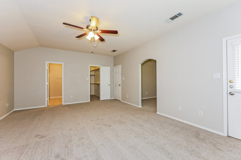 2,470/Mo, 705 Gull Cir Saginaw, TX 76131 Main Bedroom View 2