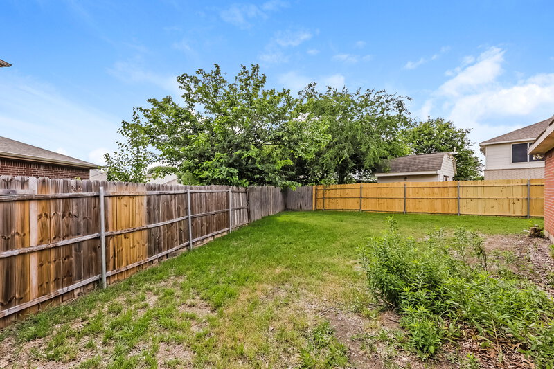 2,470/Mo, 705 Gull Cir Saginaw, TX 76131 Rear View 2