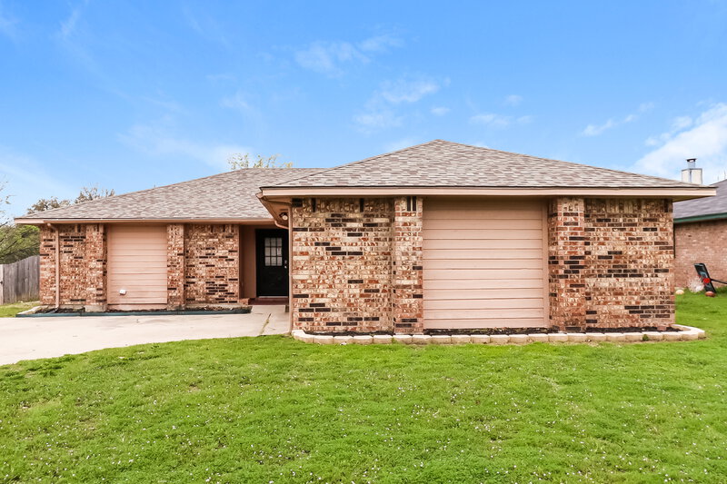 1,995/Mo, 10229 Stoney Bridge Rd Fort Worth, TX 76108 External View