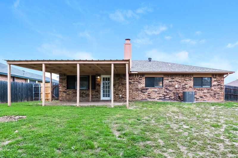 2,860/Mo, 10229 Stoney Bridge Rd Fort Worth, TX 76108 Rear View