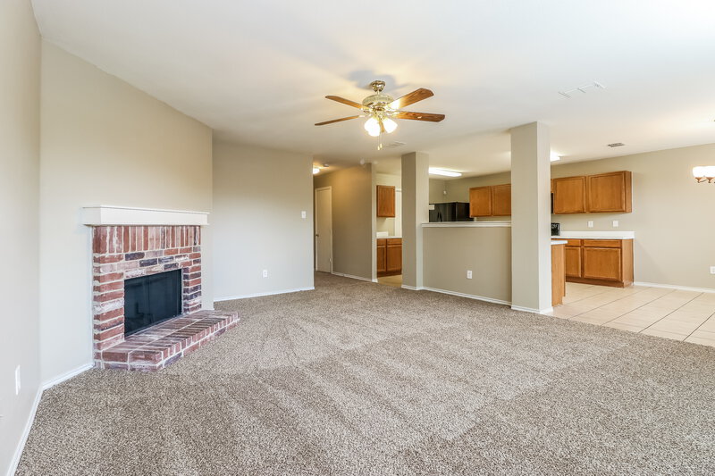 2,765/Mo, 4013 Foxhound Ln Fort Worth, TX 76123 Living Room View
