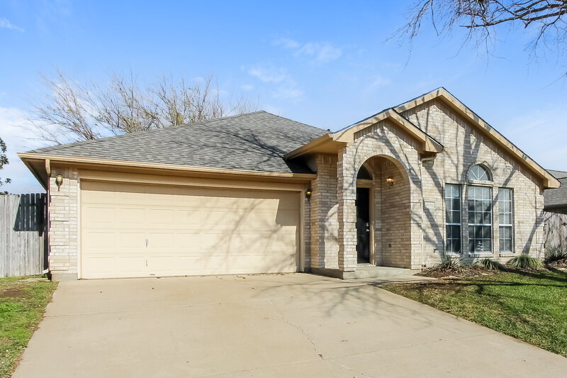 2,360/Mo, 4532 Stones River Rd Grand Prairie, TX 75052 Front View