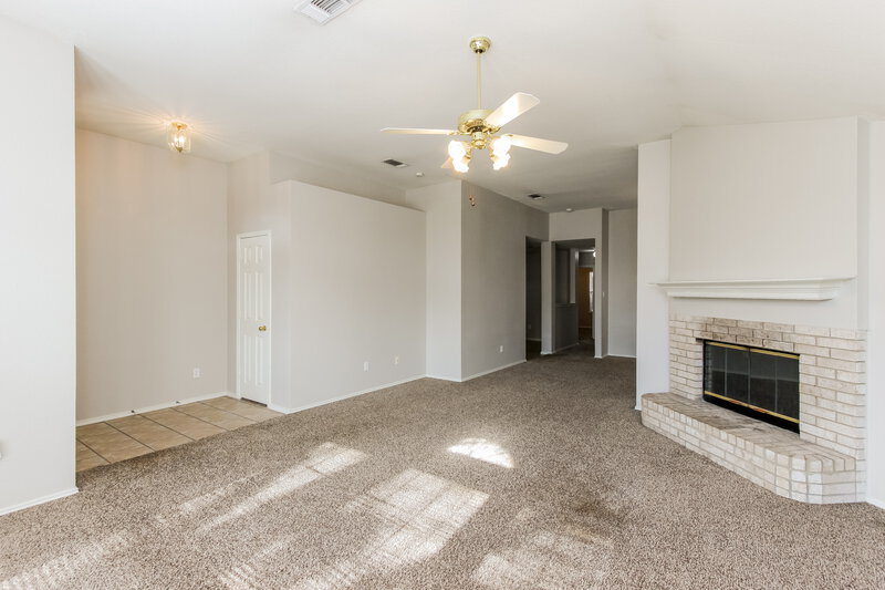 2,360/Mo, 4532 Stones River Rd Grand Prairie, TX 75052 Living Room View