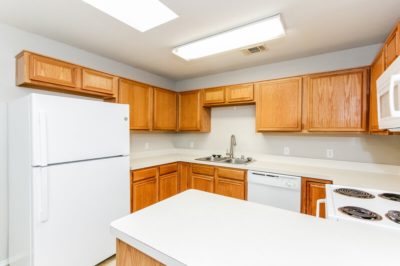 2,360/Mo, 4532 Stones River Rd Grand Prairie, TX 75052 Kitchen View 2