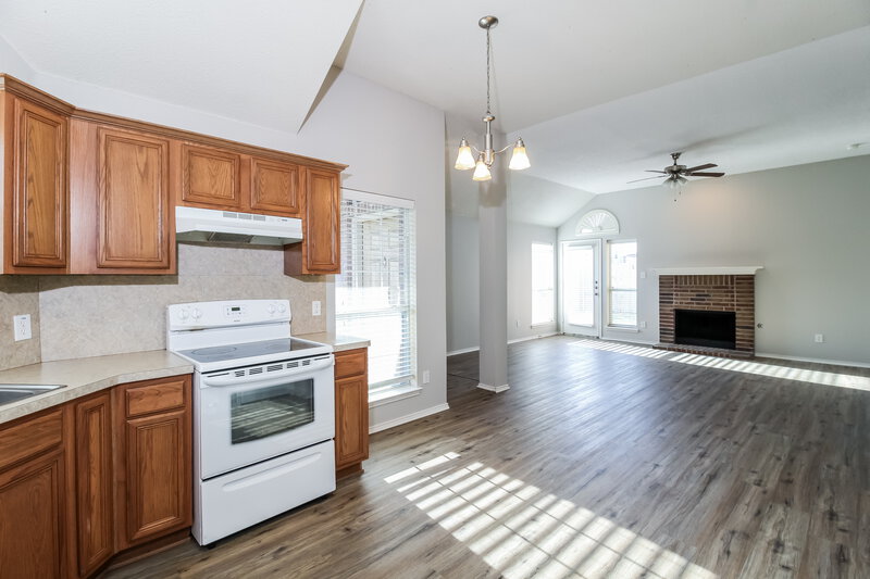 1,775/Mo, 2920 Oakshire St Denton, TX 76209 Kitchen View 3