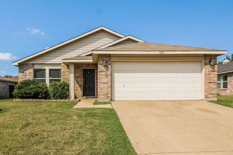 2,140/Mo, 7620 Shoal Bnd Denton, TX 76210 External View