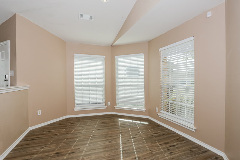 1,760/Mo, 6440 Regina Dr Fort Worth, TX 76131 Dining Room View